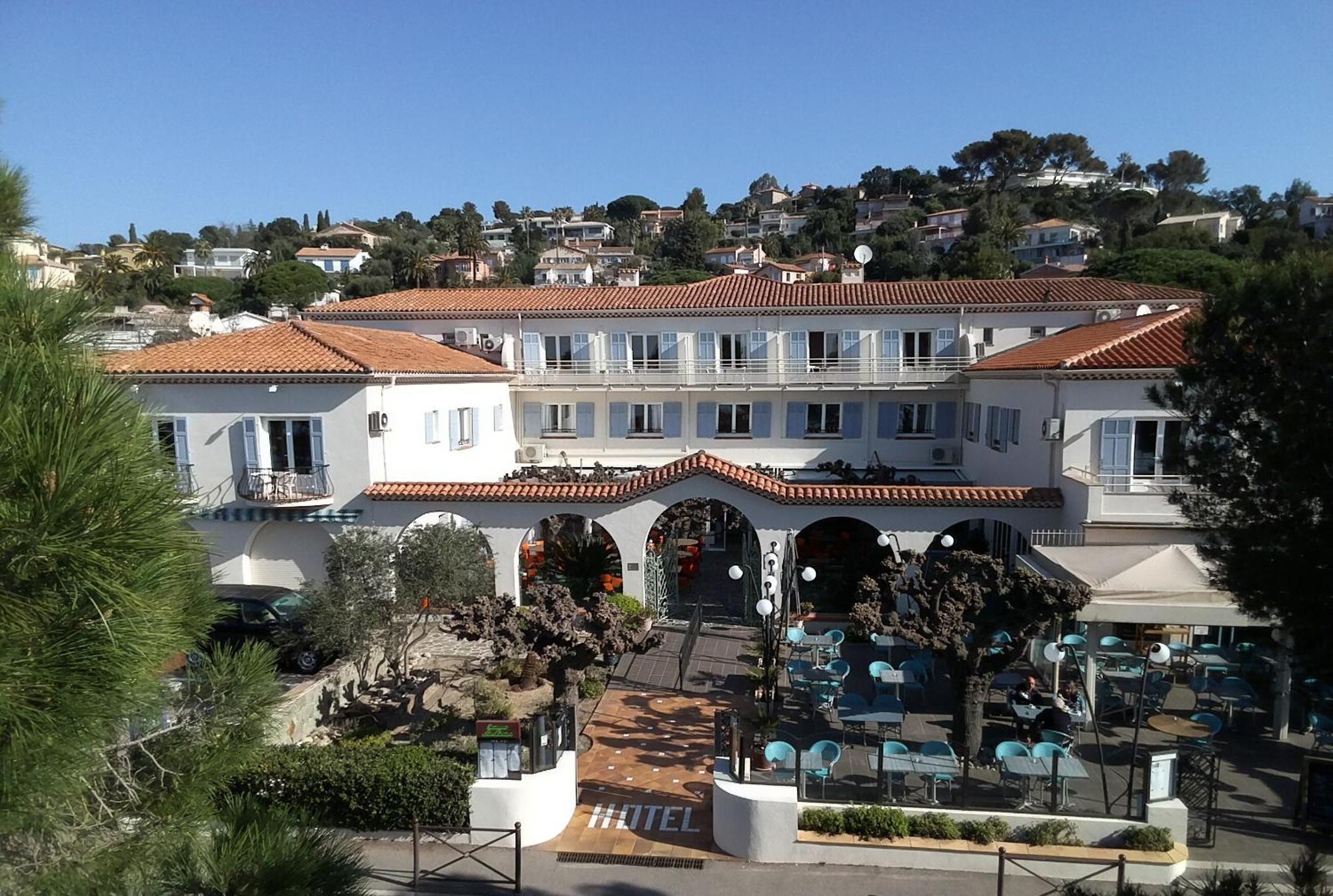 Hotel Le Provencal Logishotels Les Issambres Exterior photo